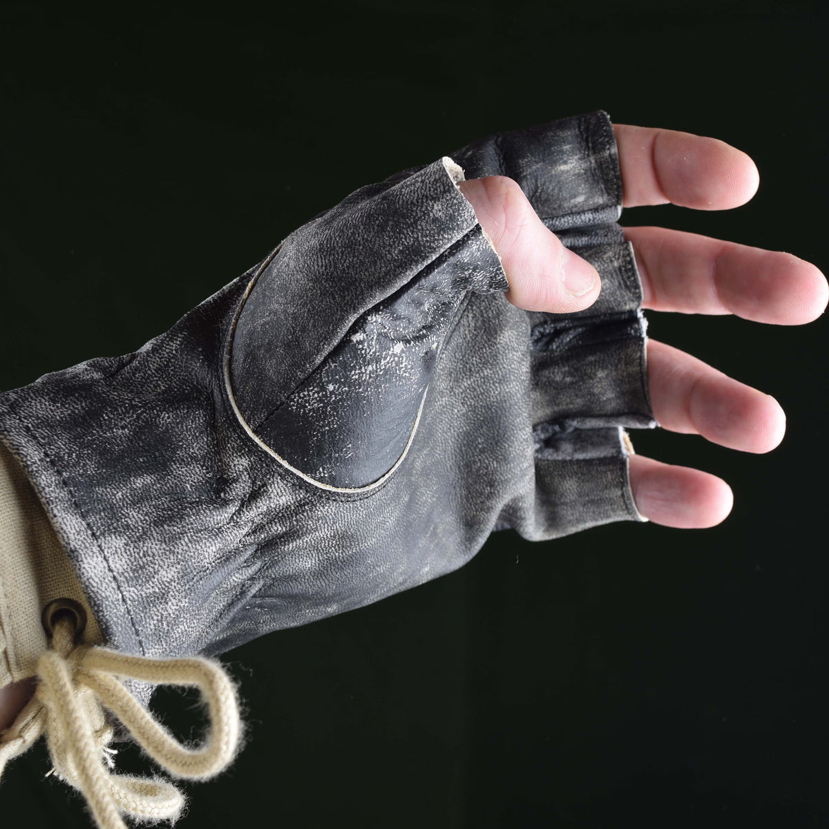 Abenteurer - graue Leder Handschuhe